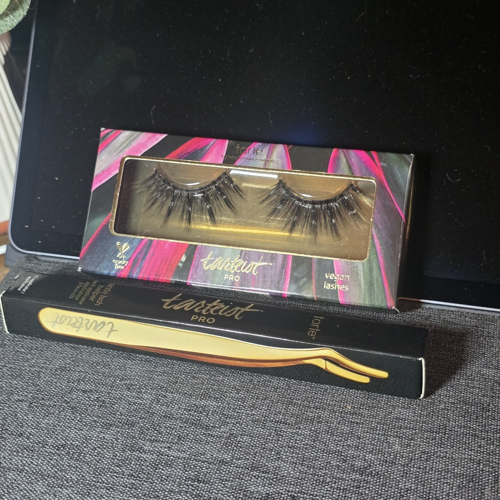 Tarte Pro Vegan Lashes -SASSY with Gold Pro Applicator
